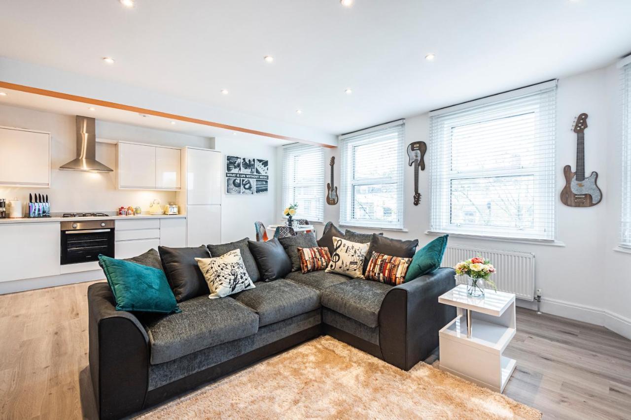 Cozy And Serene Brand-New Flat In Kilburn, London Apartment Екстериор снимка